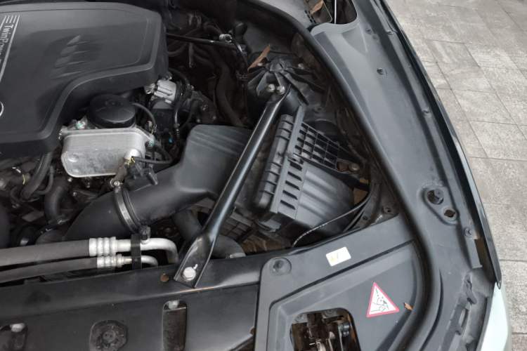 Used BMW 5 Series 2013 525Li Luxury Model Engine Bay Left