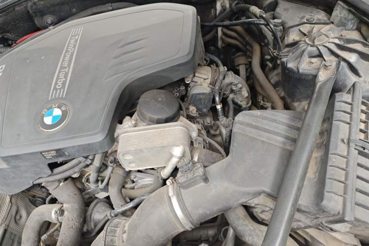 Used BMW 5 Series 2013 525Li Luxury Model Engine Bay Left