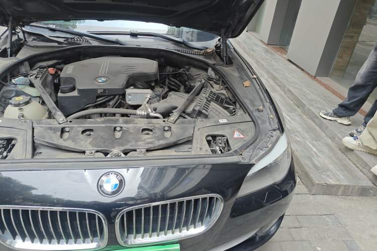 Used BMW 5 Series 2013 520Li Elegant Edition Engine Bay Left