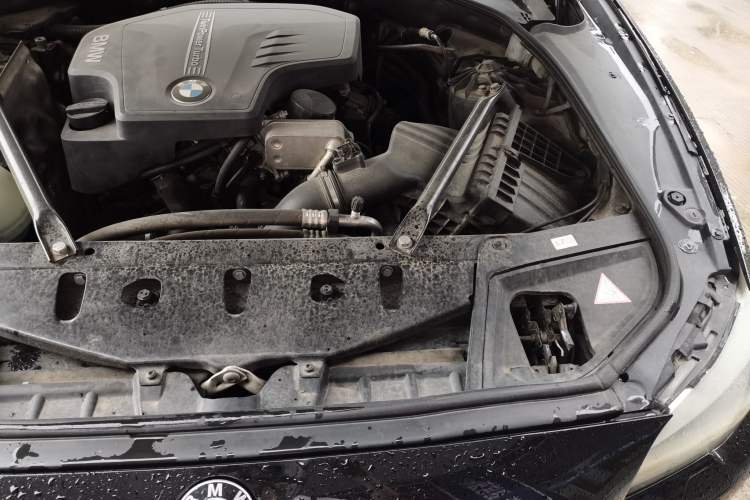 Used BMW 5 Series 2013 525Li Luxury Model Engine Bay Left