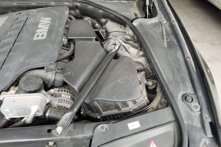 Used BMW 5 Series 2013 530Li Luxury Model Engine Bay Left