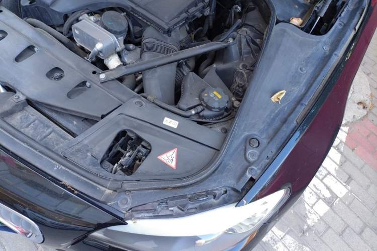Used BMW 5 Series 2013 535Li Leading Model Engine Bay Left