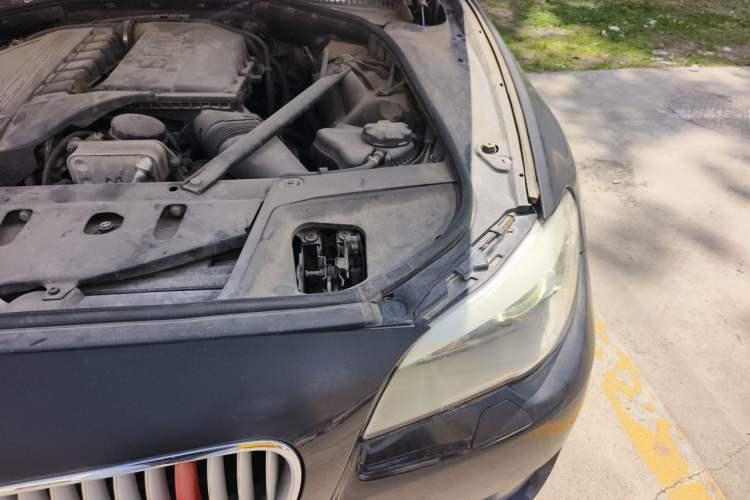 Used BMW 5 Series 2013 535Li Leading Model Engine Bay Left