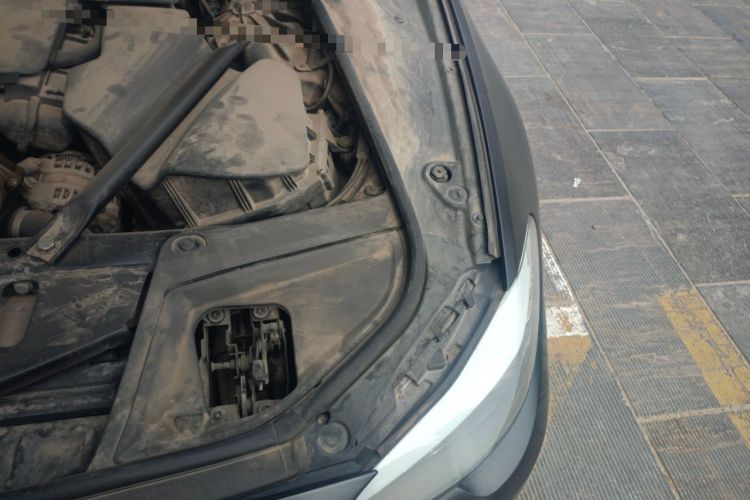 Used BMW 5 Series 2013 530i Luxury Touring Edition Engine Bay Left