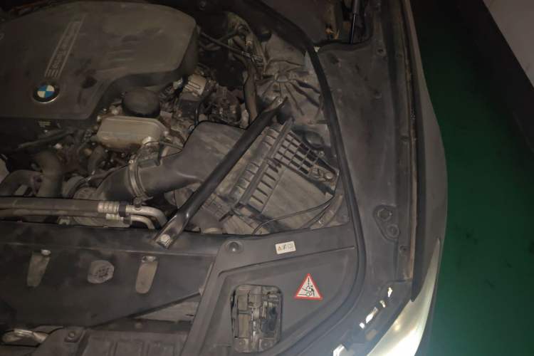 Used BMW 5 Series 2013 525Li Leading Model Engine Bay Left