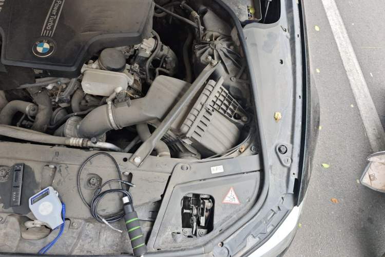 Used BMW 5 Series 2013 520Li Elegant Edition Engine Bay Left