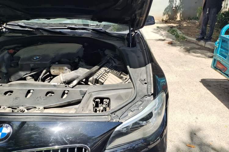 Used BMW 5 Series 2013 520Li Elegant Edition Engine Bay Left