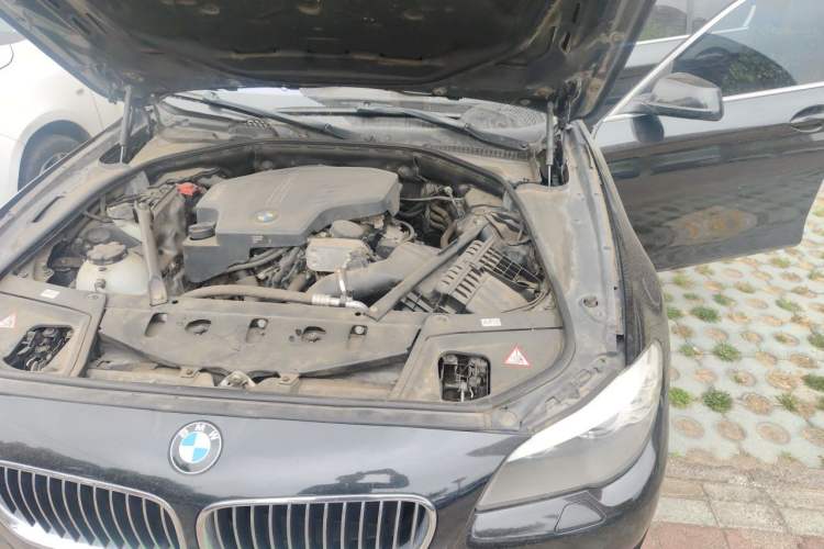 Used BMW 5 Series 2013 525Li Luxury Model Engine Bay Left
