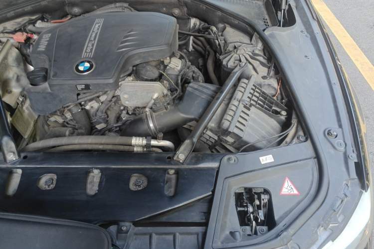 Used BMW 5 Series 2013 525Li Leading Model Engine Bay Left