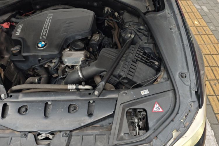 Used BMW 5 Series 2013 520Li Elegant Edition Engine Bay Left