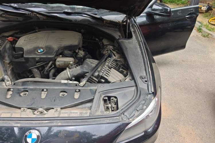 Used BMW 5 Series 2013 520Li Elegant Edition Engine Bay Left