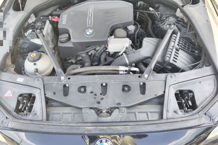 Used BMW 5 Series 2013 525Li Luxury Model Engine Bay
