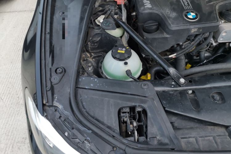 Used BMW 5 Series 2013 525Li Leading Model Engine Bay Right
