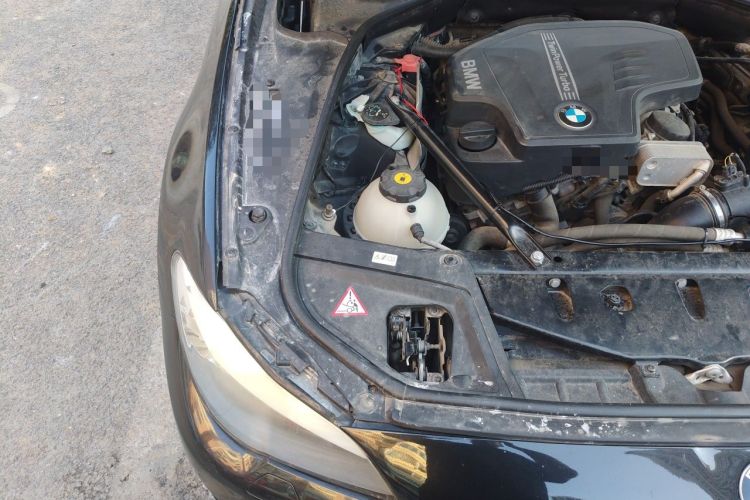 Used BMW 5 Series 2013 525Li Luxury Model Engine Bay Right