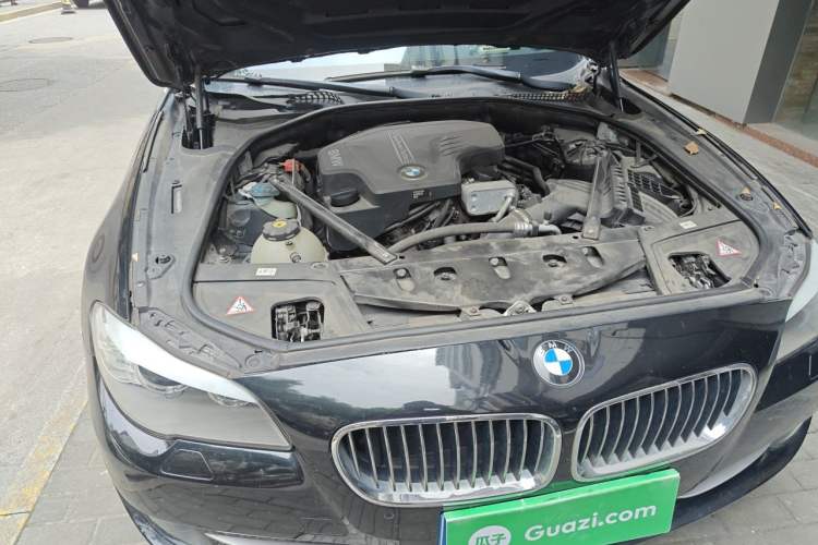 Used BMW 5 Series 2013 520Li Elegant Edition Engine Bay Right