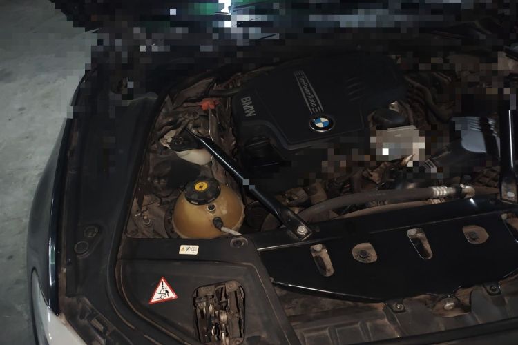 Used BMW 5 Series 2013 525Li Luxury Model Engine Bay Right