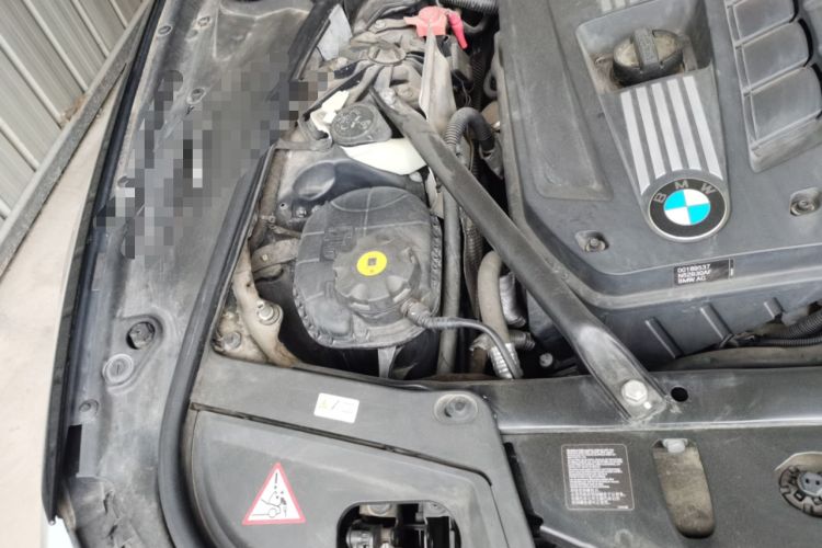 Used BMW 5 Series 2013 530Li Luxury Model Engine Bay Right