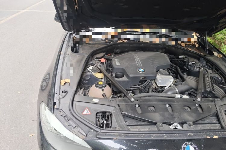 Used BMW 5 Series 2013 525Li Leading Model Engine Bay Right