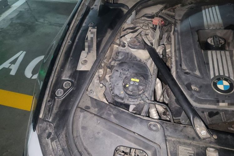 Used BMW 5 Series 2013 530Li Leading Model Engine Bay Right