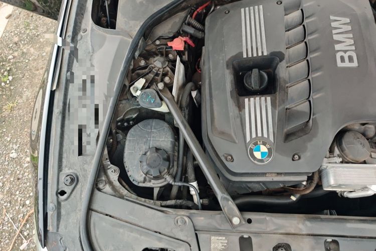 Used BMW 5 Series 2013 530Li Leading Model Engine Bay Right