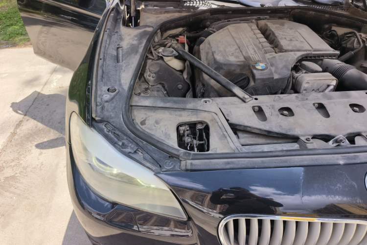 Used BMW 5 Series 2013 535Li Leading Model Engine Bay Right