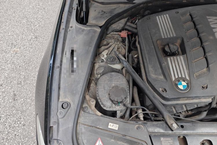 Used BMW 5 Series 2013 530Li Luxury Model Engine Bay Right