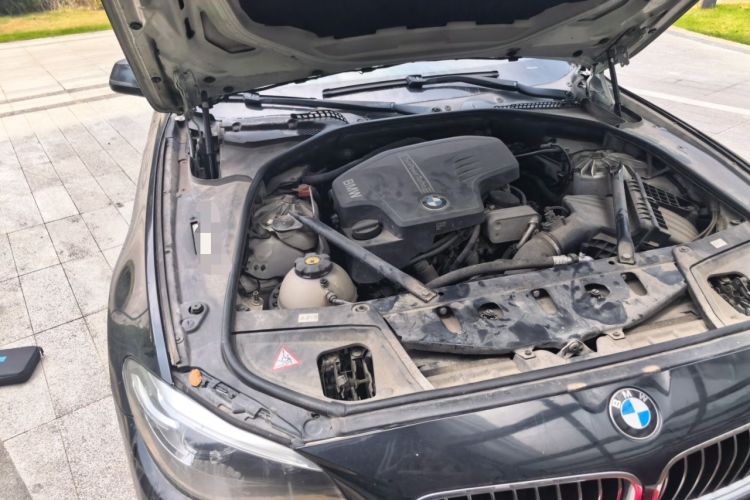 Used BMW 5 Series 2013 525Li Zhuole Edition Engine Bay Right