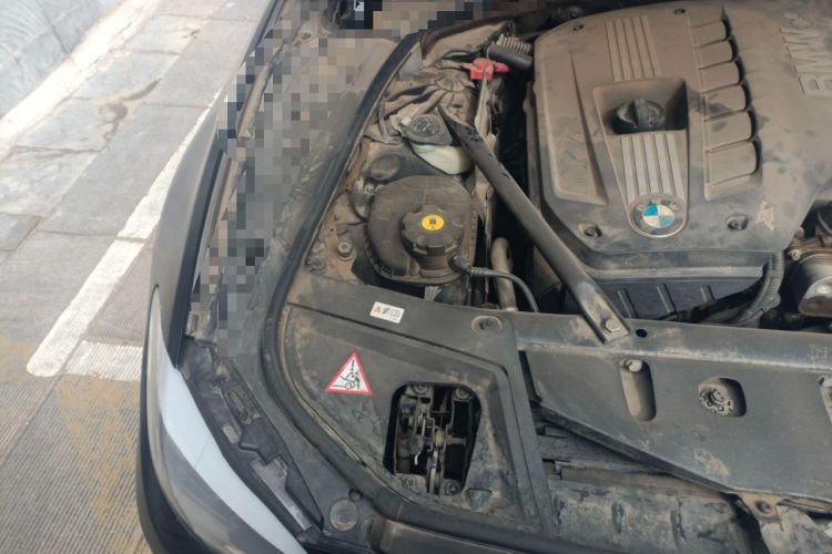 Used BMW 5 Series 2013 530i Luxury Touring Edition Engine Bay Right
