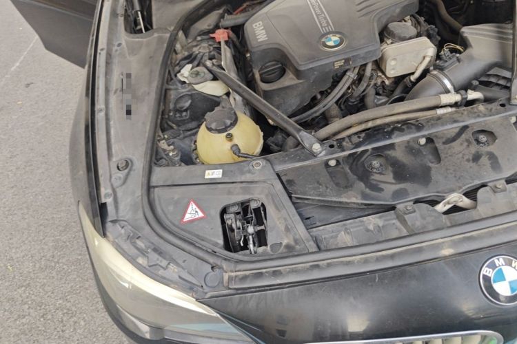 Used BMW 5 Series 2013 525Li Zhuole Edition Engine Bay Right