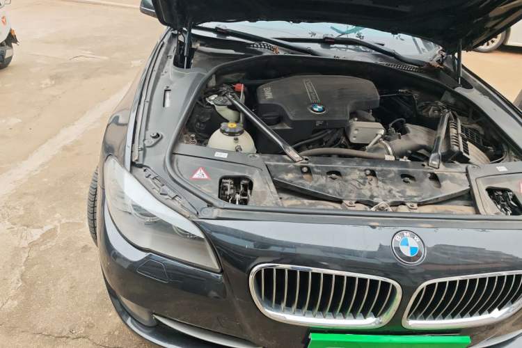 Used BMW 5 Series 2013 525Li Leading Model Engine Bay Right