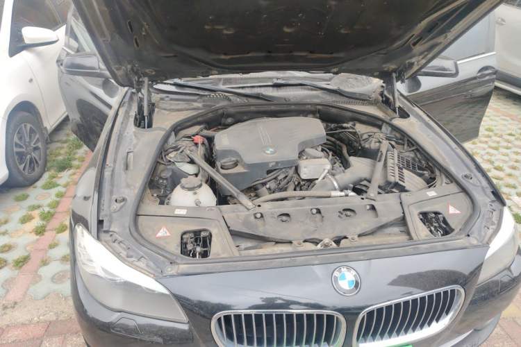 Used BMW 5 Series 2013 525Li Luxury Model Engine Bay Right