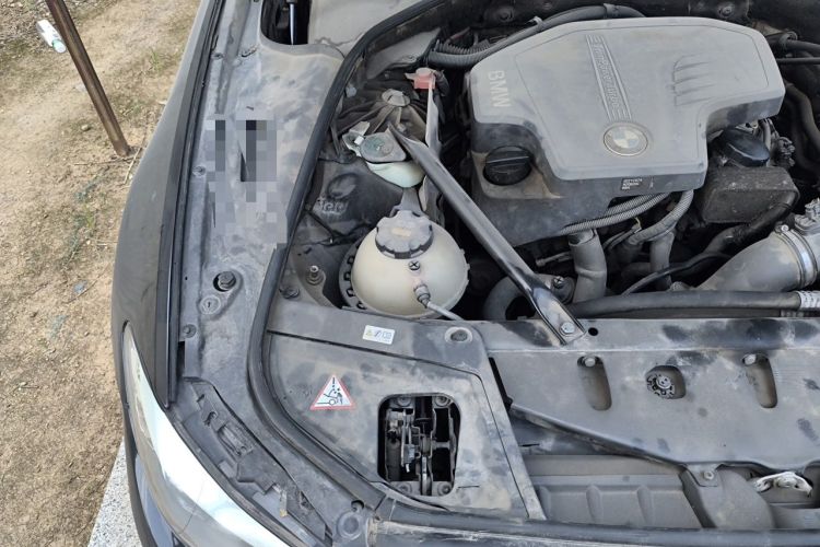 Used BMW 5 Series 2013 525Li Luxury Model Engine Bay Right