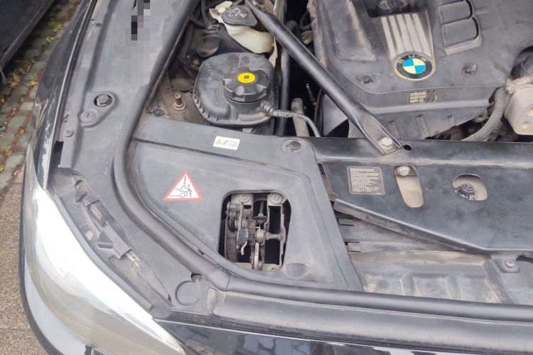 Used BMW 5 Series 2013 530Li Leading Model Engine Bay Right