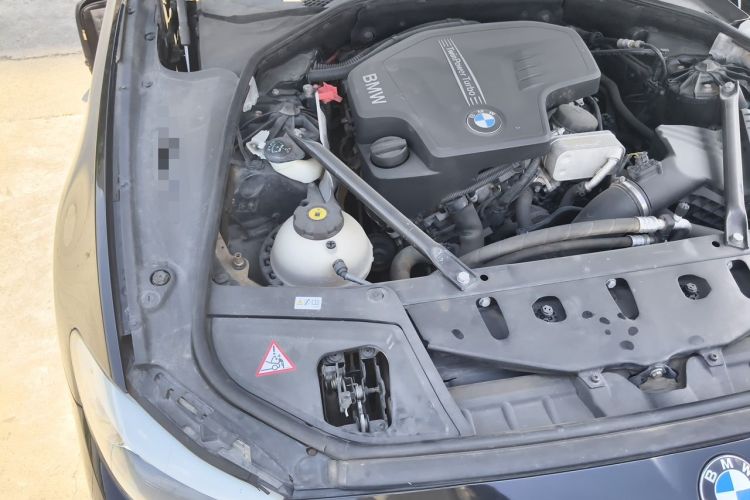 Used BMW 5 Series 2013 525Li Luxury Model Engine Bay Right