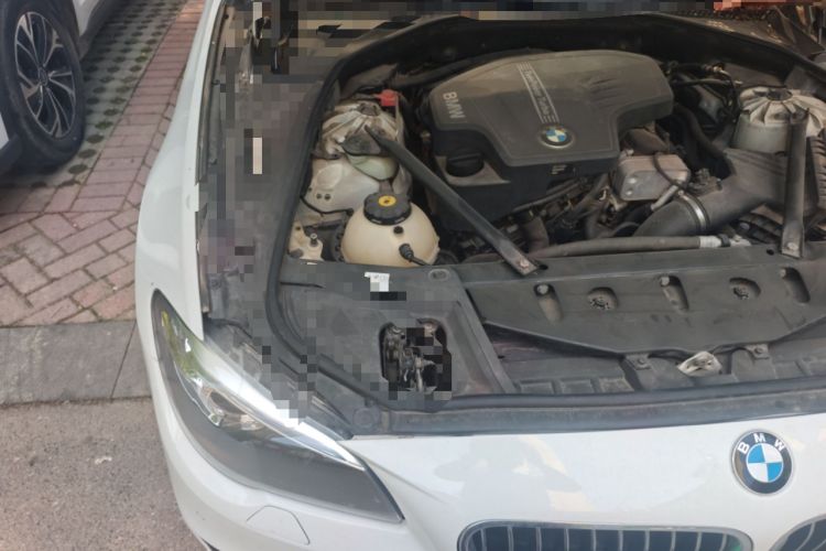 Used BMW 5 Series 2013 525Li Leading Model Engine Bay Right