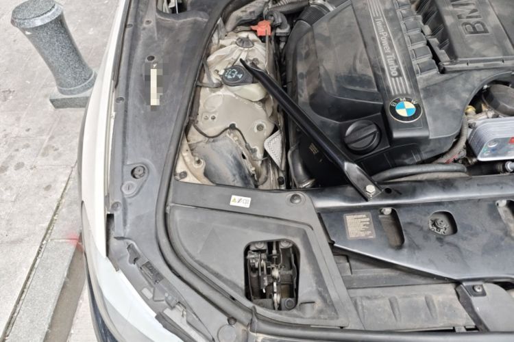 Used BMW 5 Series 2013 535Li Luxury Model Engine Bay Right