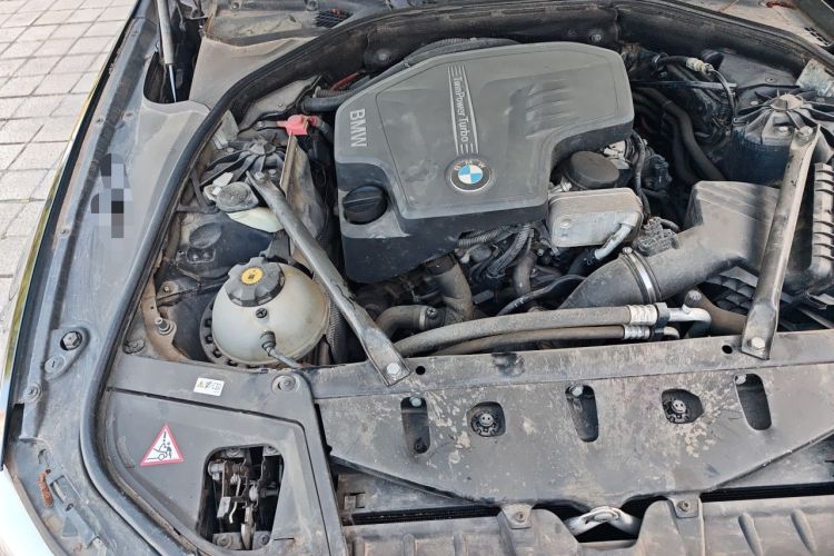 Used BMW 5 Series 2013 525Li Leading Model Engine Bay Right