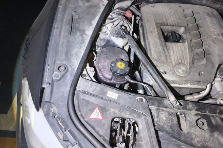 Used BMW 5 Series 2013 530Li Luxury Model Engine Bay Right