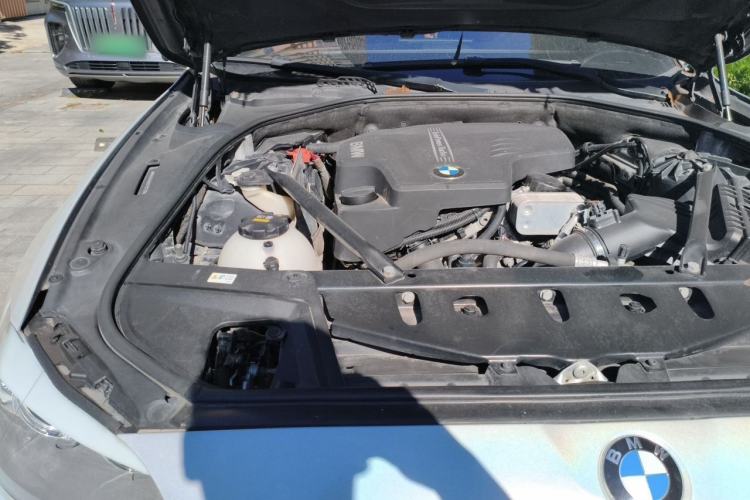 Used BMW 5 Series 2013 520i Elegant Edition Engine Bay Right