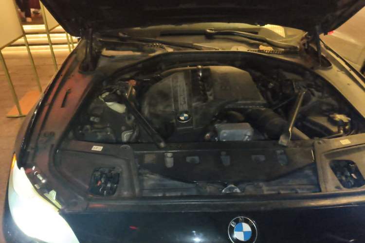Used BMW 5 Series 2013 535Li Leading Model Engine Bay Right