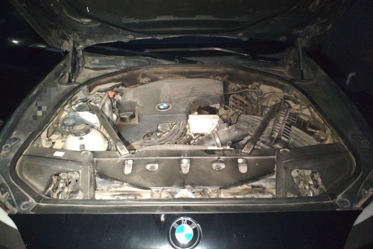 Used BMW 5 Series 2013 525Li Luxury Model Engine Bay