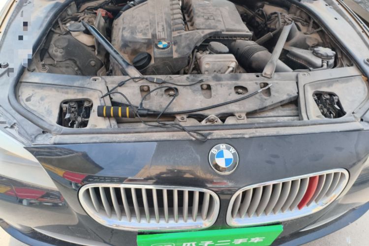 Used BMW 5 Series 2013 535Li Leading Model Engine Bay