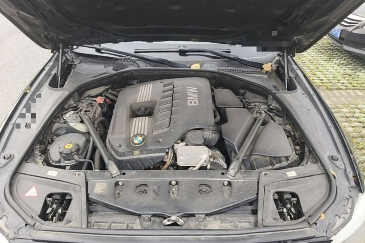 Used BMW 5 Series 2013 530Li Leading Model Engine Bay
