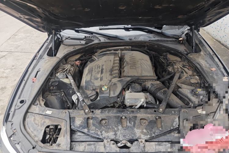 Used BMW 5 Series 2013 535Li Leading Model Engine Bay