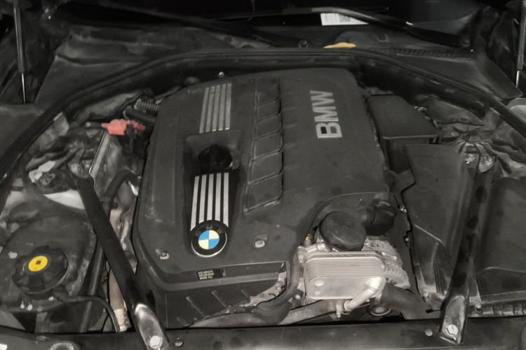 Used BMW 5 Series 2013 530Li Luxury Model Engine Bay