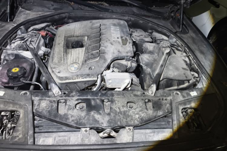 Used BMW 5 Series 2013 530Li Luxury Model Engine Bay