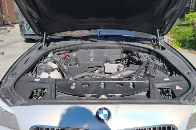 Used BMW 5 Series 2013 520i Elegant Edition Engine Bay