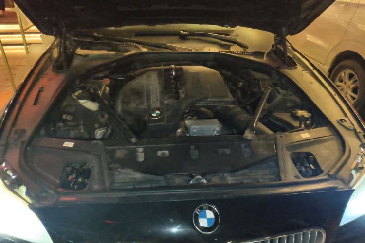 Used BMW 5 Series 2013 535Li Leading Model Engine Bay