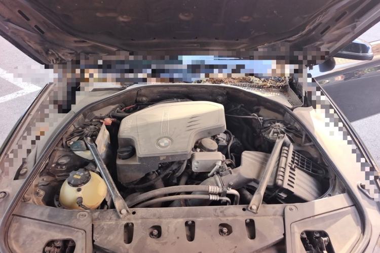 Used BMW 5 Series 2013 520Li Elegant Edition Engine Bay