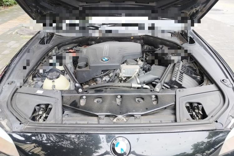 Used BMW 5 Series 2013 525Li Luxury Model Engine Bay